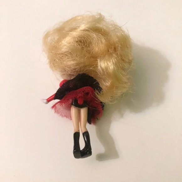 Barbie Peek A Boo Petites Doll Lea of London Girls of the World - Picture 11 of 16